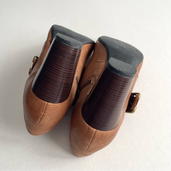 Indigo by Clarks Town Club Heel in Taupe - Picture 6 of 10